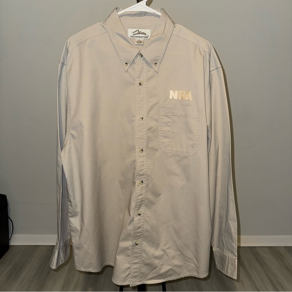 New without Tags Tri-Mountain Men’s Size Large NRA Logo Long Sleeve Button Up